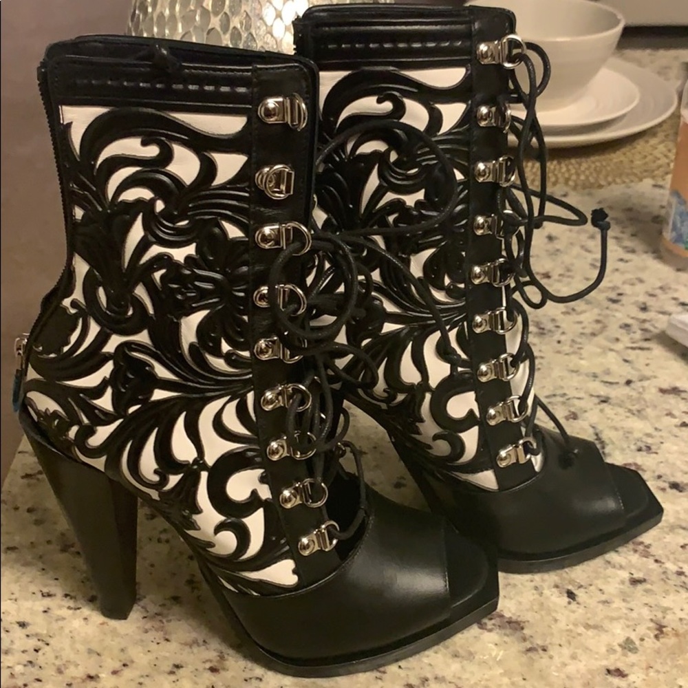 BLACK&WHITE BALMAIN BOOTIES